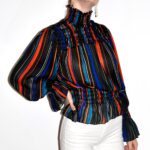 Blouse multicolore col montant