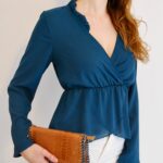 Blouse-Bleue-Cache-Coeur